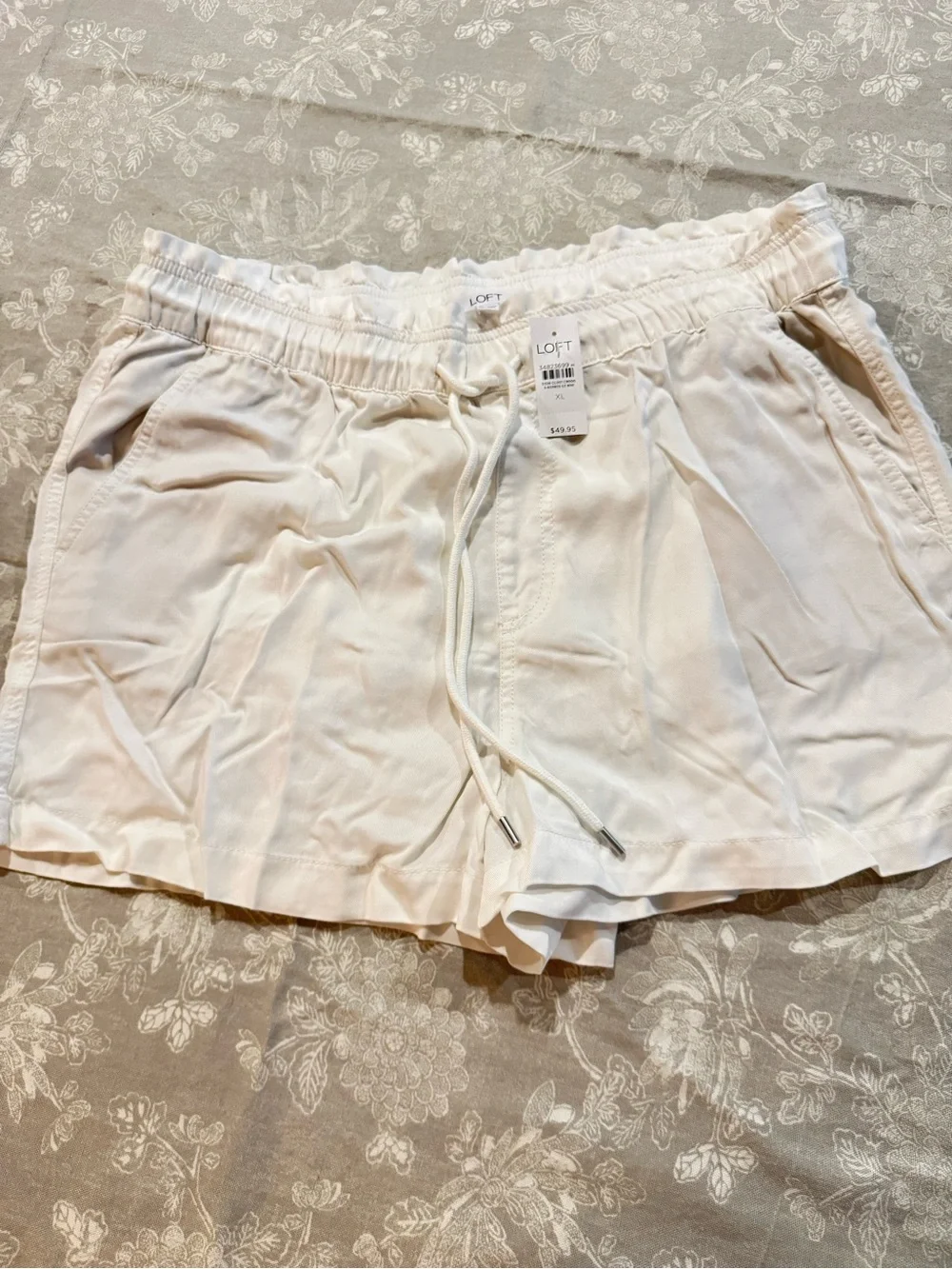 LOFT Cream Elastic Drawstring Shorts - Picture 1 of 4